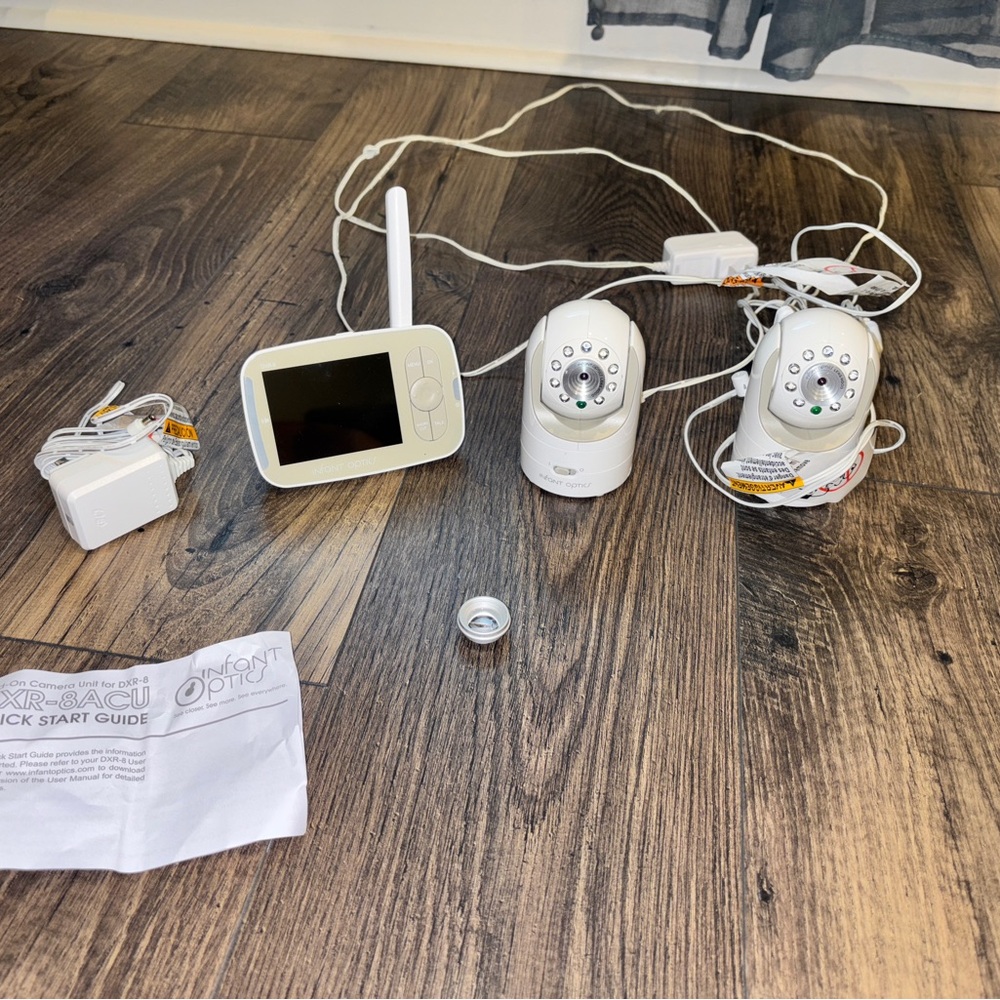 Infant Optics DXR-8 Monitor & Two Cameras